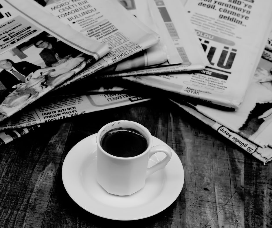 O QUE NÃO CABE NA MANCHETE