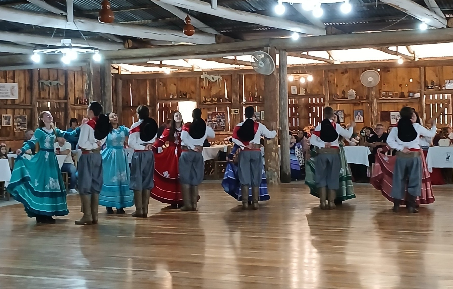 CTG Tropeiro da Serra renova sede e reforça papel na formação cultural de Barão